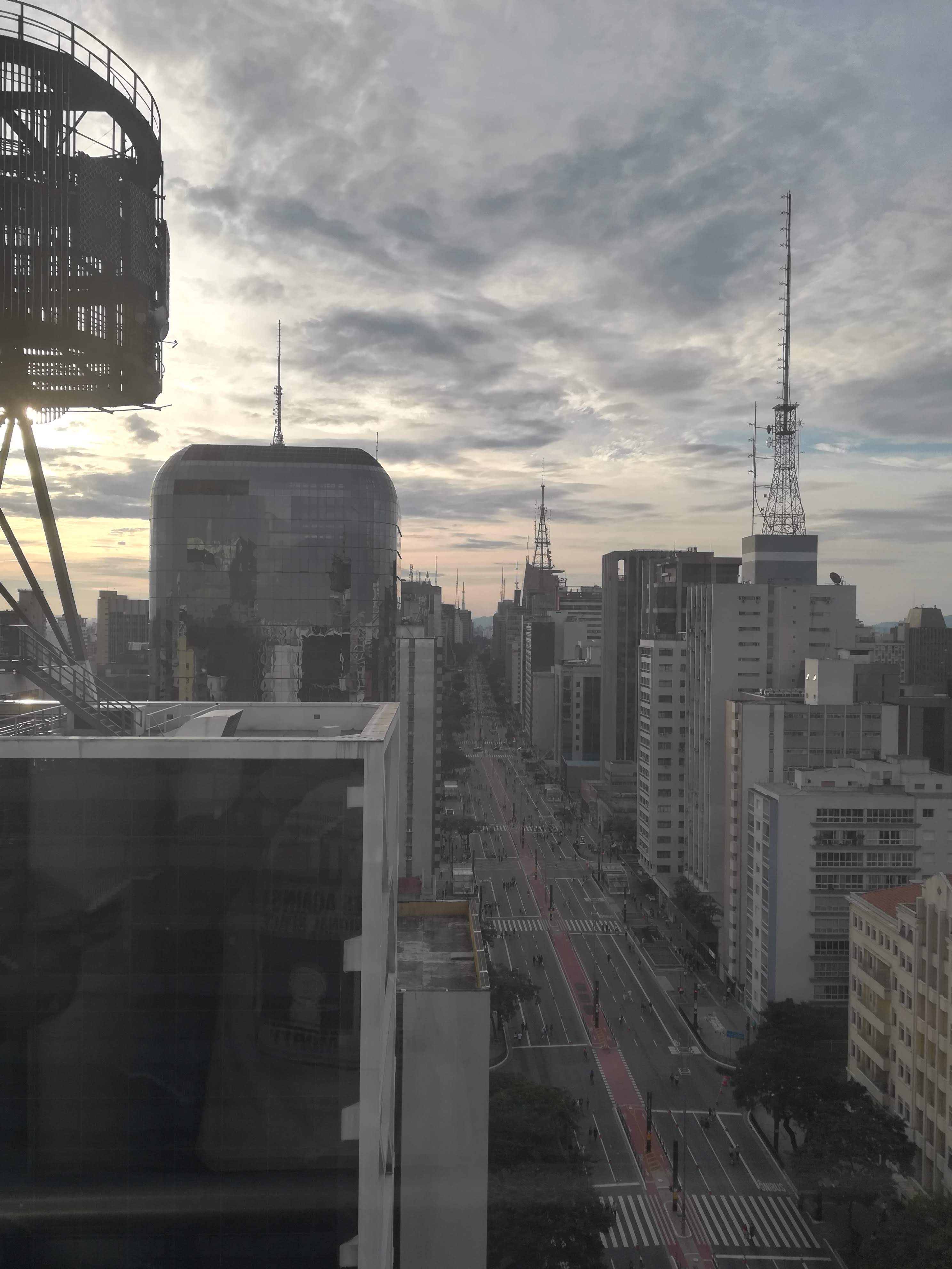 Paulista Ave. a nice example of an urban canyon.